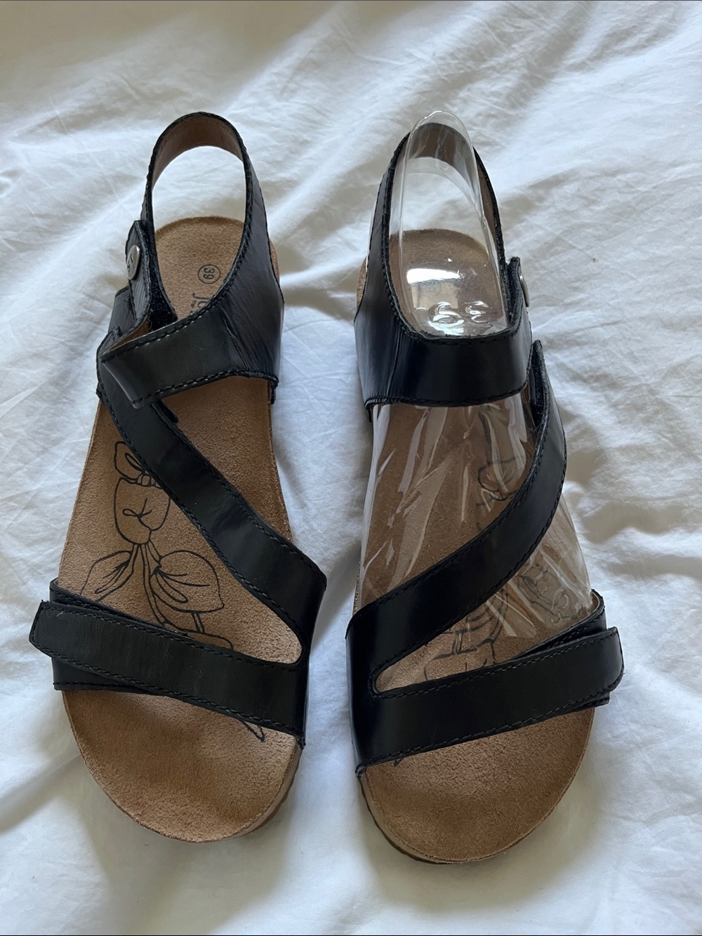 Josef Seibel Tonga 25 Sandal in black - Women's - Picture 3 of 7